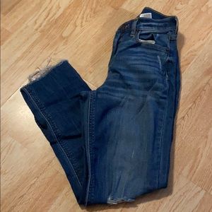 Straight Leg Cropped Jeans